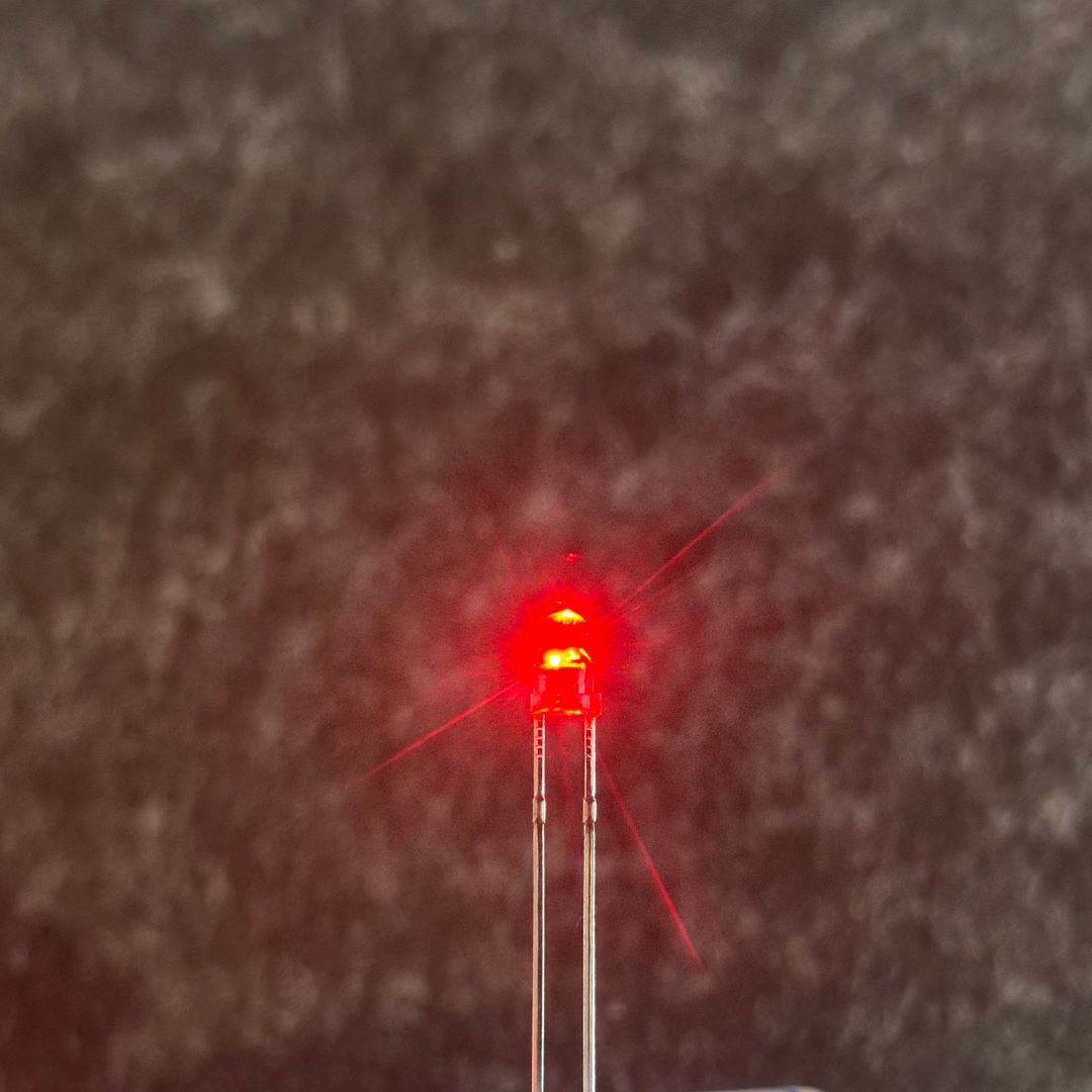 3mm ultra-bright PULSING LED - Red