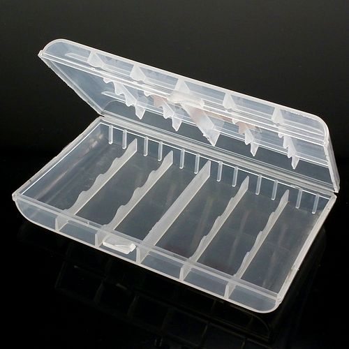 Case for 6 AA or 8 AAA batteries (clear)