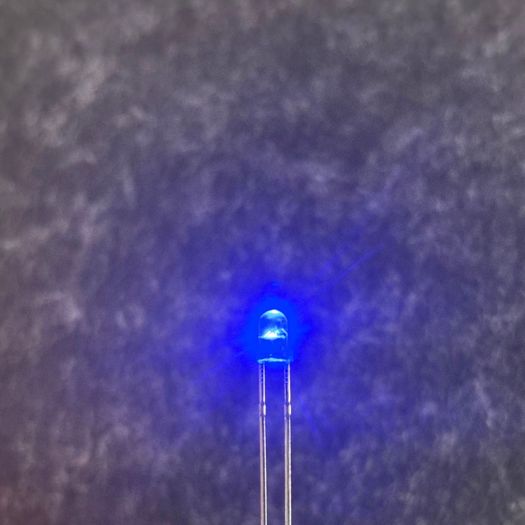 3mm ultra-bright PULSING LED - Blue