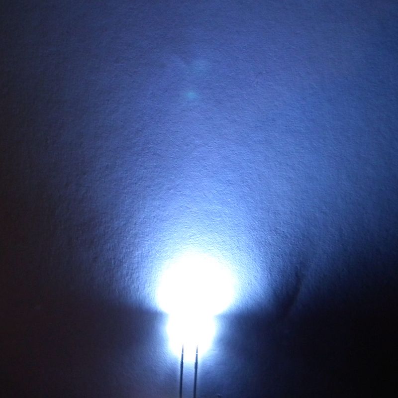 4 x 3 x 2mm White LED clear lens