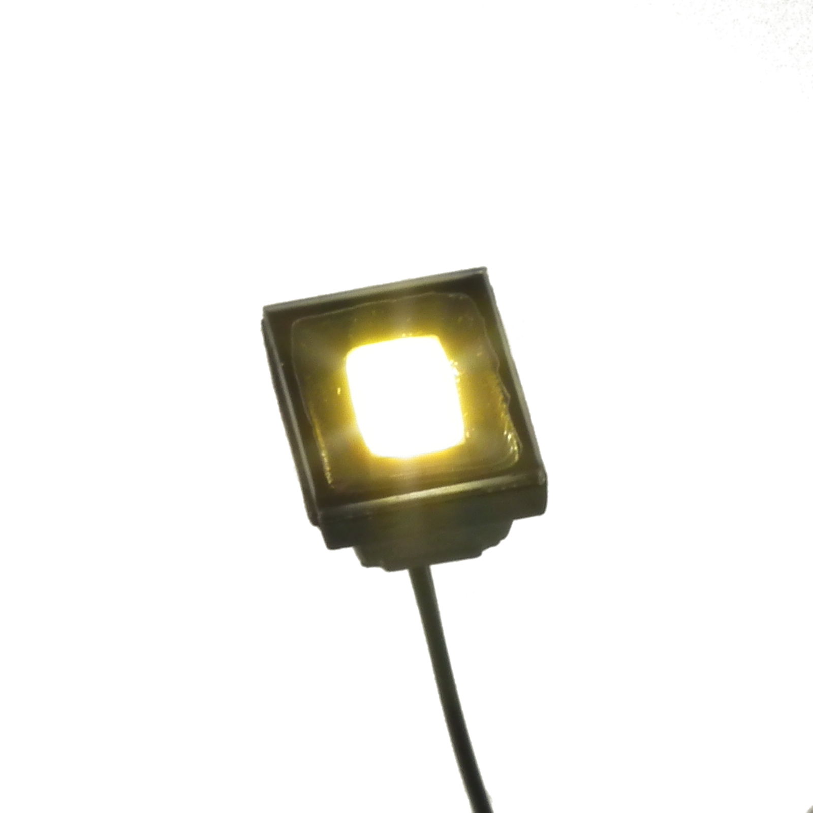 Pre-Wired Model LED Floodlight - 9.5mm x 7.1mm , Warm White